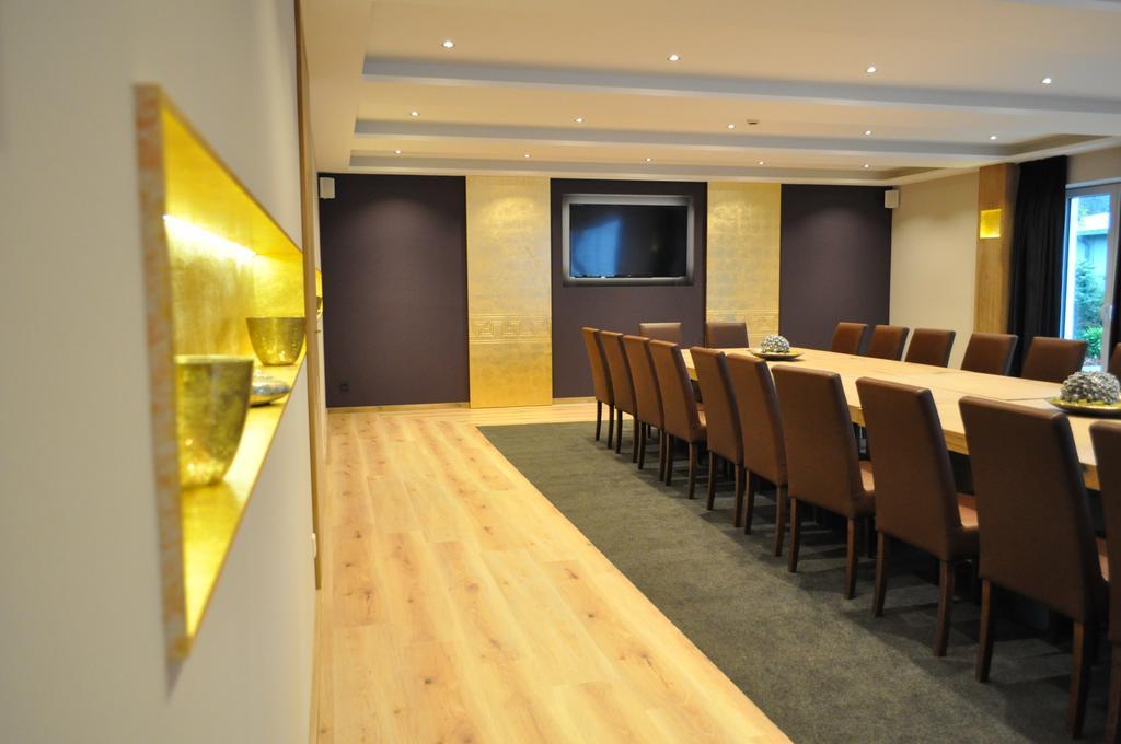Parkhotel يبستات المظهر الخارجي الصورة