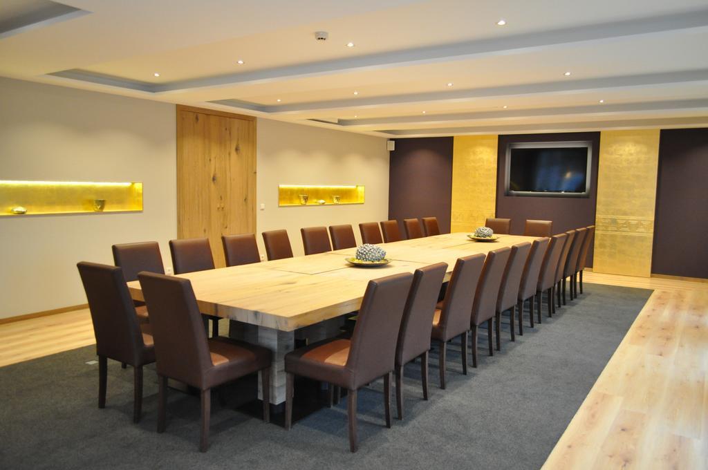 Parkhotel يبستات المظهر الخارجي الصورة