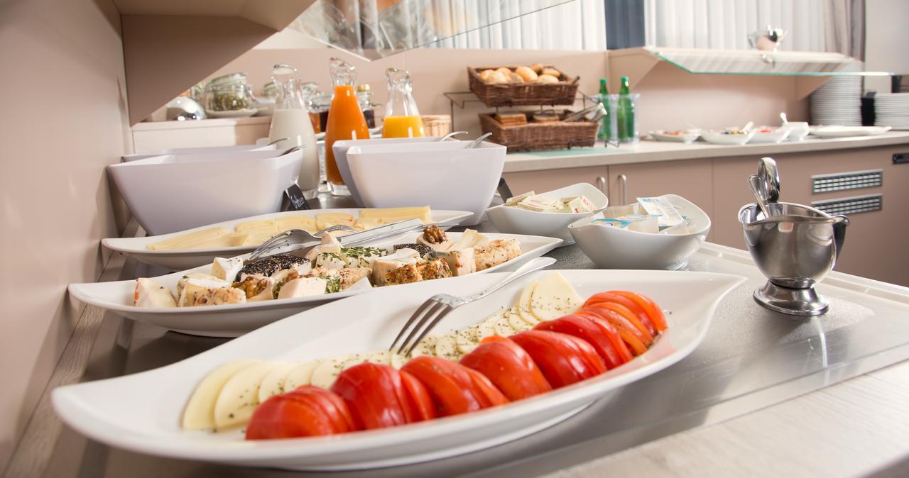 Parkhotel يبستات المظهر الخارجي الصورة