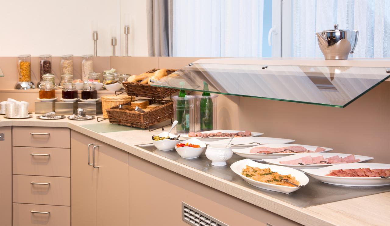 Parkhotel يبستات المظهر الخارجي الصورة